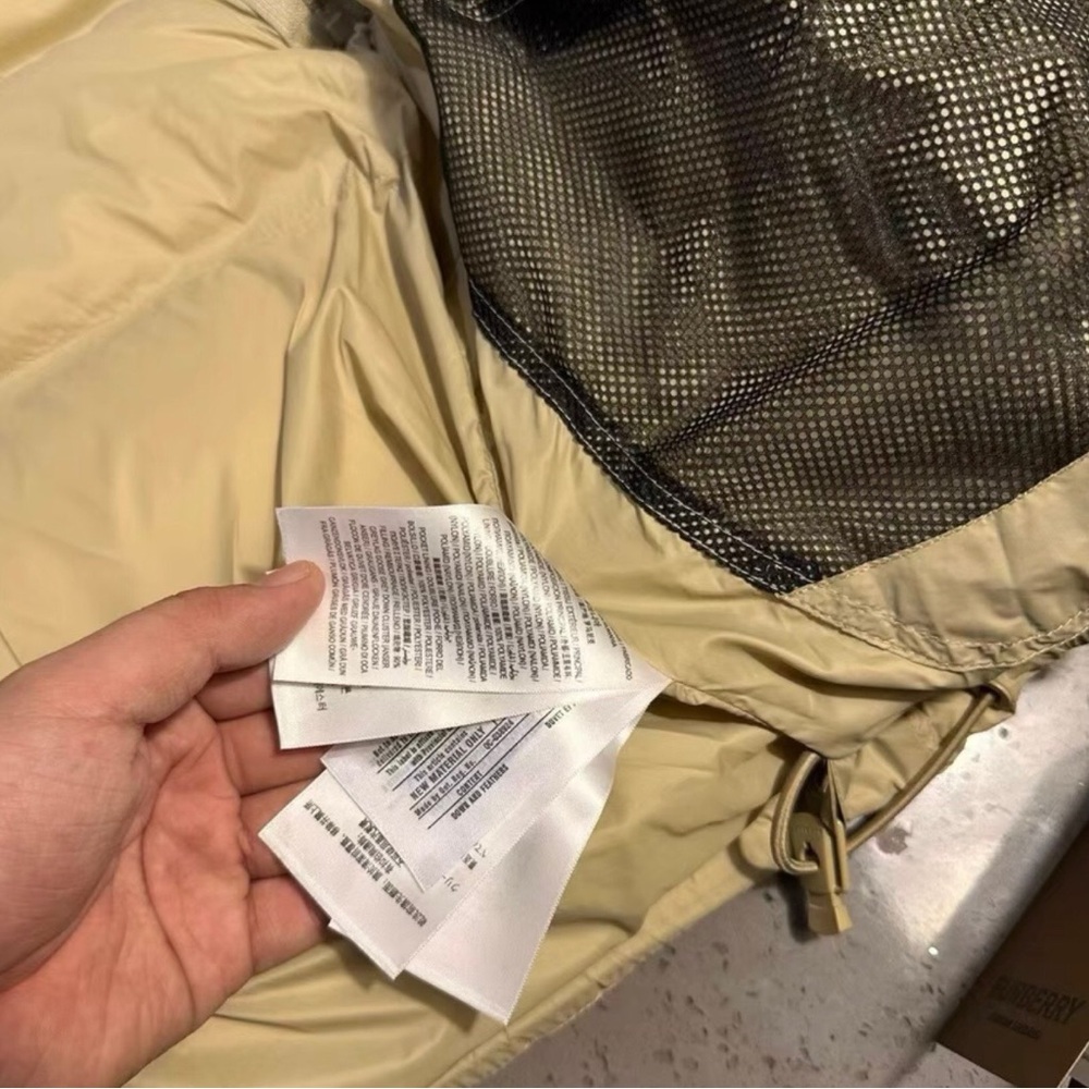 Burberry Beige Puffer Jacket for Men - Picture 6 of 9